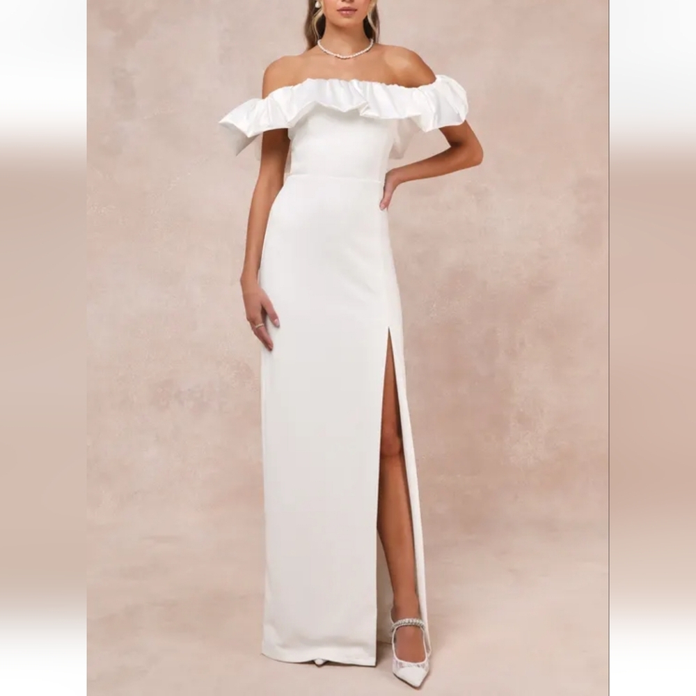 Lulus Sincerely Passionate NWT  White Ruffled Off-the-Shoulder Maxi Dress Size M